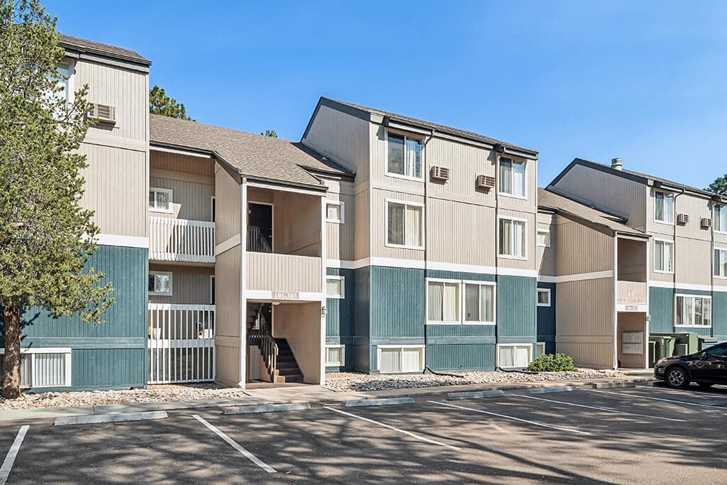 Exterior Buildings with Parking at The Pines in Lakewood CO